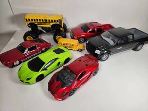 lot 177 image: Lot of Diecast Cars, Trucks, Bus