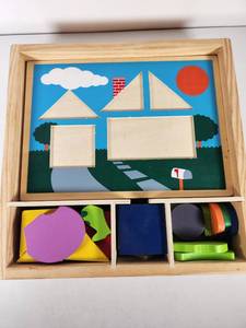 lot 247 image: Wooden Shape Sorting Puzzle Box with Scenery