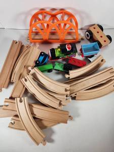 lot 251 image: Wooden Train Track Set with Engine and Cars