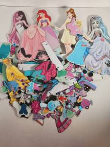 lot 262 image: Disney Princess Magnetic Dress Up Dolls - Big Lot