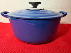 Le Creuset Blue Enameled Cast Iron Round French Oven, New