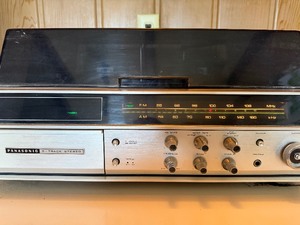 lot 52 image: Panasonic 8-Track AMFM Stereo w Speakers, Tested and Works