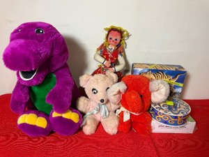 lot 115 image: Vintage Plush Toys, Puzzles
