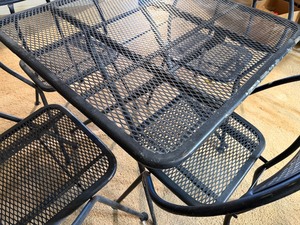 lot 404 image: Collapsible Metal Table and (4) Chairs