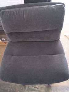 lot 1056 image: Gray Microfiber Office Chair - Retail $65
