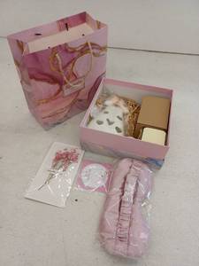lot 26152 image: Mothers Day Gift Set