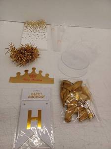 lot 26173 image: Gold Birthday Party Decoration Set