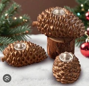lot 26202 image: Pine Cone Tea Light Candle Holders Set of 3