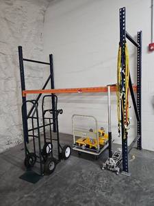 lot 9657 image: Pallet Rack System