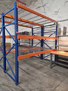 lot 9659 image: Industrial Pallet Racking System with Wire Decking