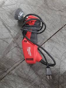 lot 9673 image: Milwaukee 38 Inch Heavy Duty Reversing Drill  Model 0370-20