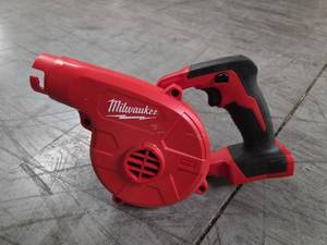 lot 9678 image: Milwaukee M18 Compact Blower  Model 0884-20