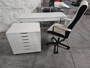 lot 9762 image: White Office Desk with Storage Drawers and Executive Chair Set