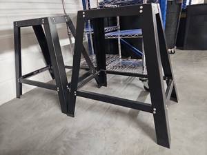 lot 9811 image: Heavy Duty Universal Industrial Tool Stand