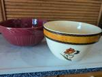 lot 939 image: CIC Floral Mixing Bowl Set with Burgundy Bowl