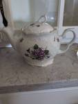 lot 977 image: Purple Violets Fine China Tea Set