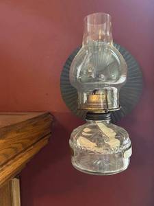 lot 4317 image: Glass Oil Lamp with Reflector