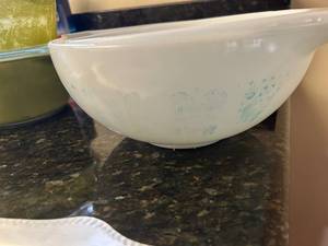 lot 4331 image: Pyrex White Ceramic Mixing Bowl with Blue Floral Pattern