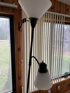 lot 4340 image: Tall Torchiere Floor Lamp with Reading Light
