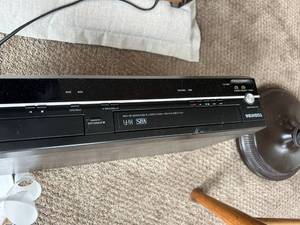 lot 4345 image: Toshiba SD-V296U DVD VCR Combo Player