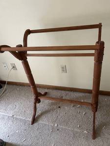 lot 4358 image: Wooden Quilting Hoop Stand
