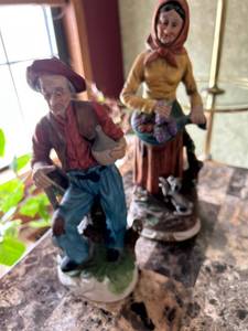 lot 4398 image: Collectible Porcelain Figurines Farm Couple with Harvest Scene