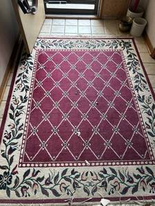 lot 4412 image: Traditional Persian Style Area Rug with Floral Border