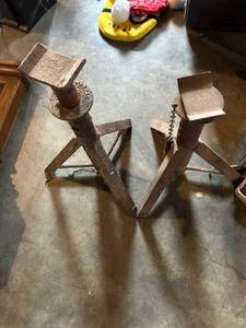 lot 4420 image: Traditional Blacksmith Anvil and Forge Tools Set