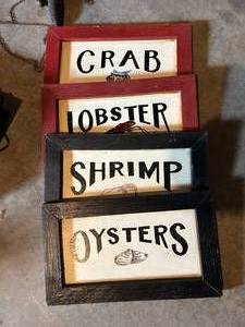 lot 4427 image: Seafood Restaurant Wooden Sign Set