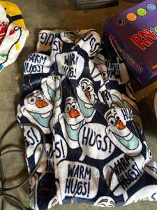 lot 4450 image: Disney Frozen Olaf Fleece PJ pants