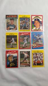 lot 24 image: 1980s Baseball Card Collection