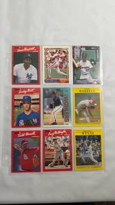 lot 91 image: 1990s Baseball Card Collection - 18 Cards