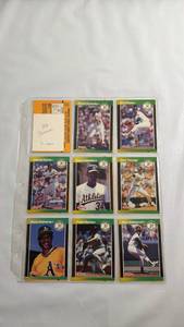lot 113 image: 1989 Donruss Oakland Athletics Team Set Baseball Cards