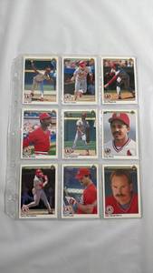 lot 121 image: 1990 Upper Deck St. Louis Cardinals Baseball Card Set
