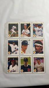 lot 125 image: 1990 Upper Deck Baseball Cards Collection - 9 Card Lot