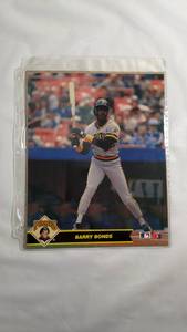 lot 134 image: 1987 Topps Baseball Cards - Barry Bonds Pirates and Cal Ripken Orioles