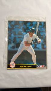 lot 135 image: 1980s-90s MLB Baseball Card Collection Don Mattingly Bobby Bonilla