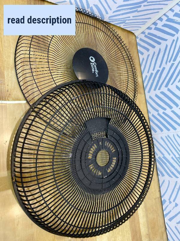 lot 351582 image: Comfort Zone 16-in 3-Speed Indoor Black Stand Fan