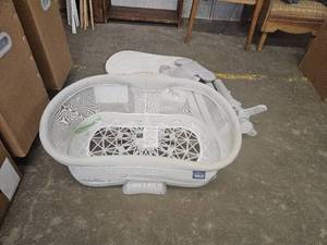 lot 1348 image: $450 HALO BassiNest Connected Swivel Sleeper 3.0   Smart Bassinet with AutoSoothe  PARTS ONLY AS IS.