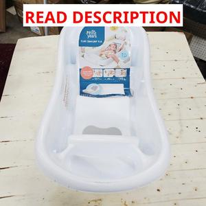lot 2512 image: The First Years Sure Comfort Deluxe Newborn-to-Toddler Tub - White