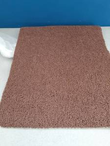 lot 356 image: Absorbant Bath Mat - Retail $0