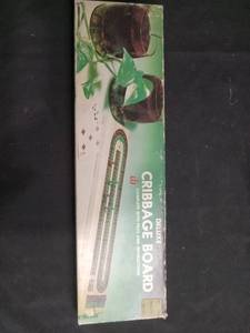 lot 3956 image: Deluxe Cribbage Board Game Set