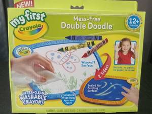 lot 3865 image: Crayola My First Mess-Free Double Doodle Board