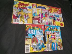 lot 3866 image: Archie Comics Digest Magazine Collection - 1990s Issues