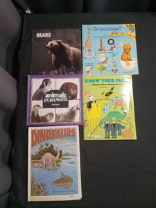 lot 3871 image: Collection of Animal and Nature Educational Books