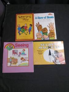 lot 3879 image: Childrens Educational Book Collection - Set of 4