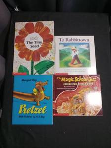 lot 3886 image: Classic Scholastic Childrens Book Collection