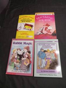lot 3893 image: Childrens Book Collection - 1980s Paperback Set