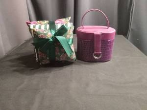 lot 3896 image: Purple Crocodile Pattern Jewelry Box Set