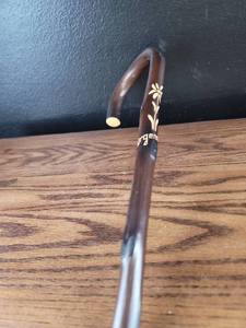 lot 3657 image: Wooden Walking Cane with Floral Design